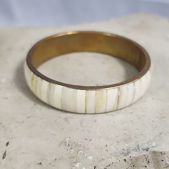 Vintage Brass Bangle with Inlaid Bone - Picture 4 of 5